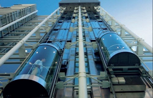 آسانسور پانوراما نصب شده درفضای آزاد