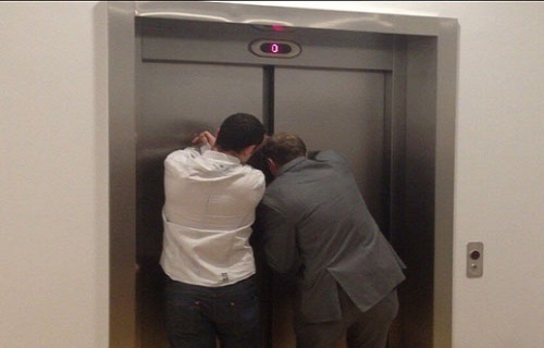 نکات مهم در زمان محبوس شدن در آسانسور