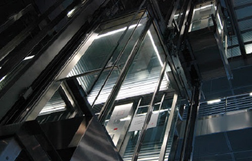 استانداردهای آسانسور و تاثیر آن بر افزایش طول عمر آسانسور